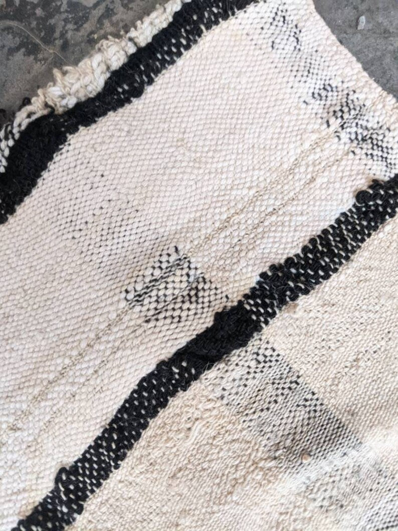 Vintage Moroccan Berber Blanket: Haik