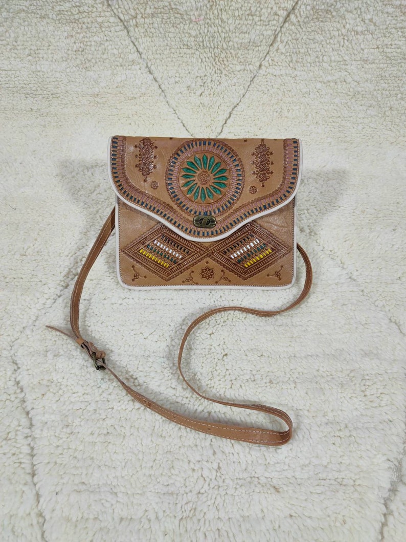 Exquisite Moroccan Leather Shoulder Bag: The Perfect Gift for Her