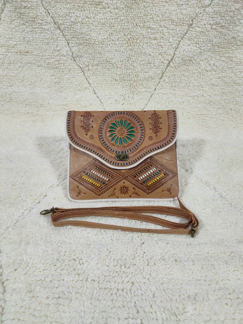 Exquisite Moroccan Leather Shoulder Bag: The Perfect Gift for Her