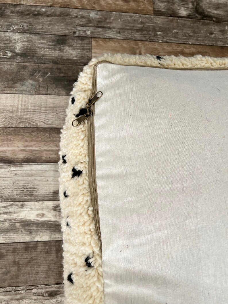 Luxurious Moroccan Pouf: Berber Tribal Floor Pillow for Boho Decor